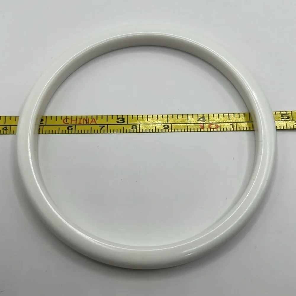 Vintage White Bakelite Bangle Bracelets Mid Century 1940-1960